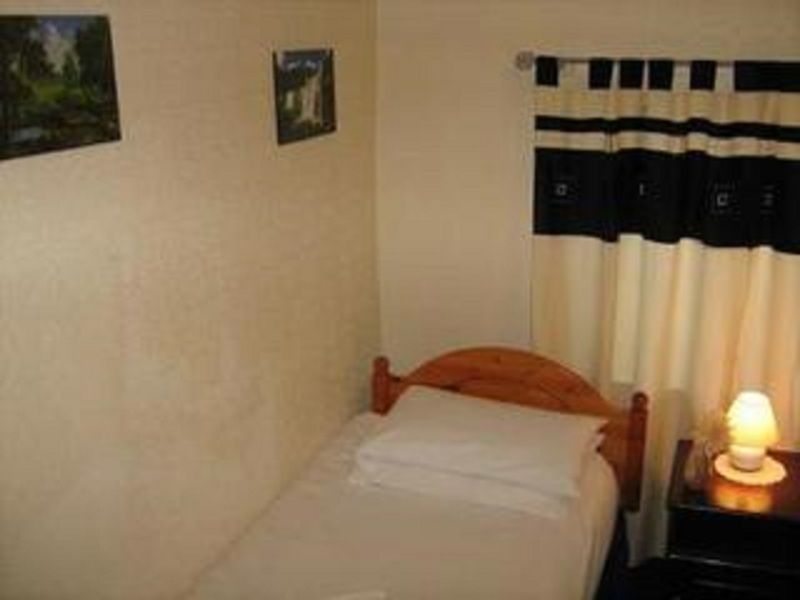 Bridge House Apartment Tullamore Bagian luar foto