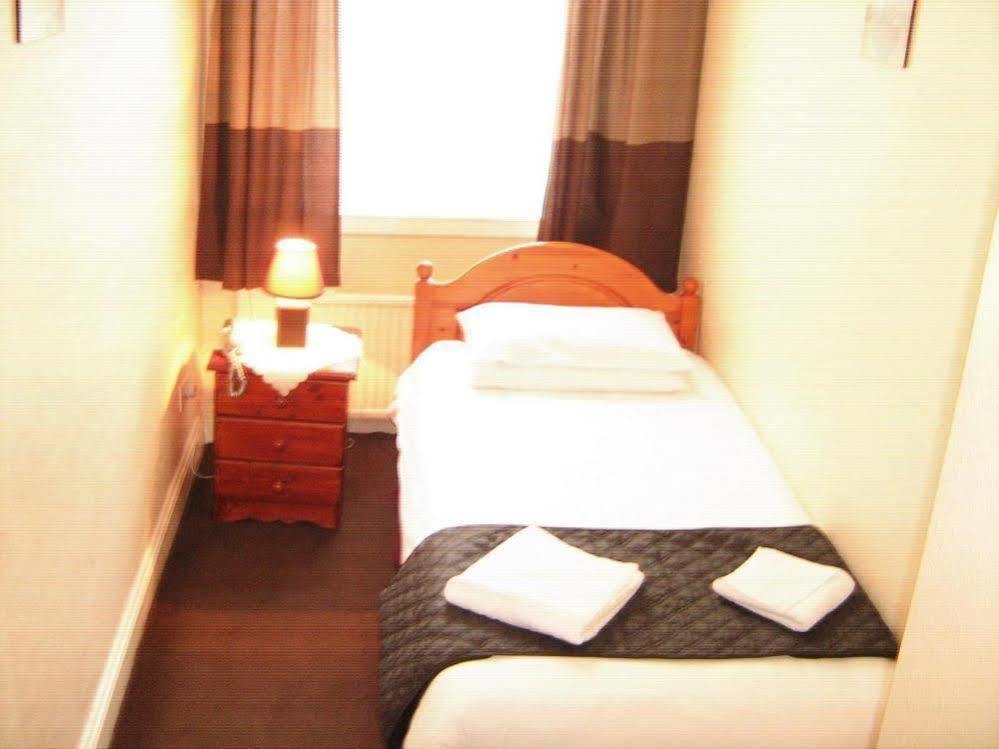 Bridge House Apartment Tullamore Bagian luar foto